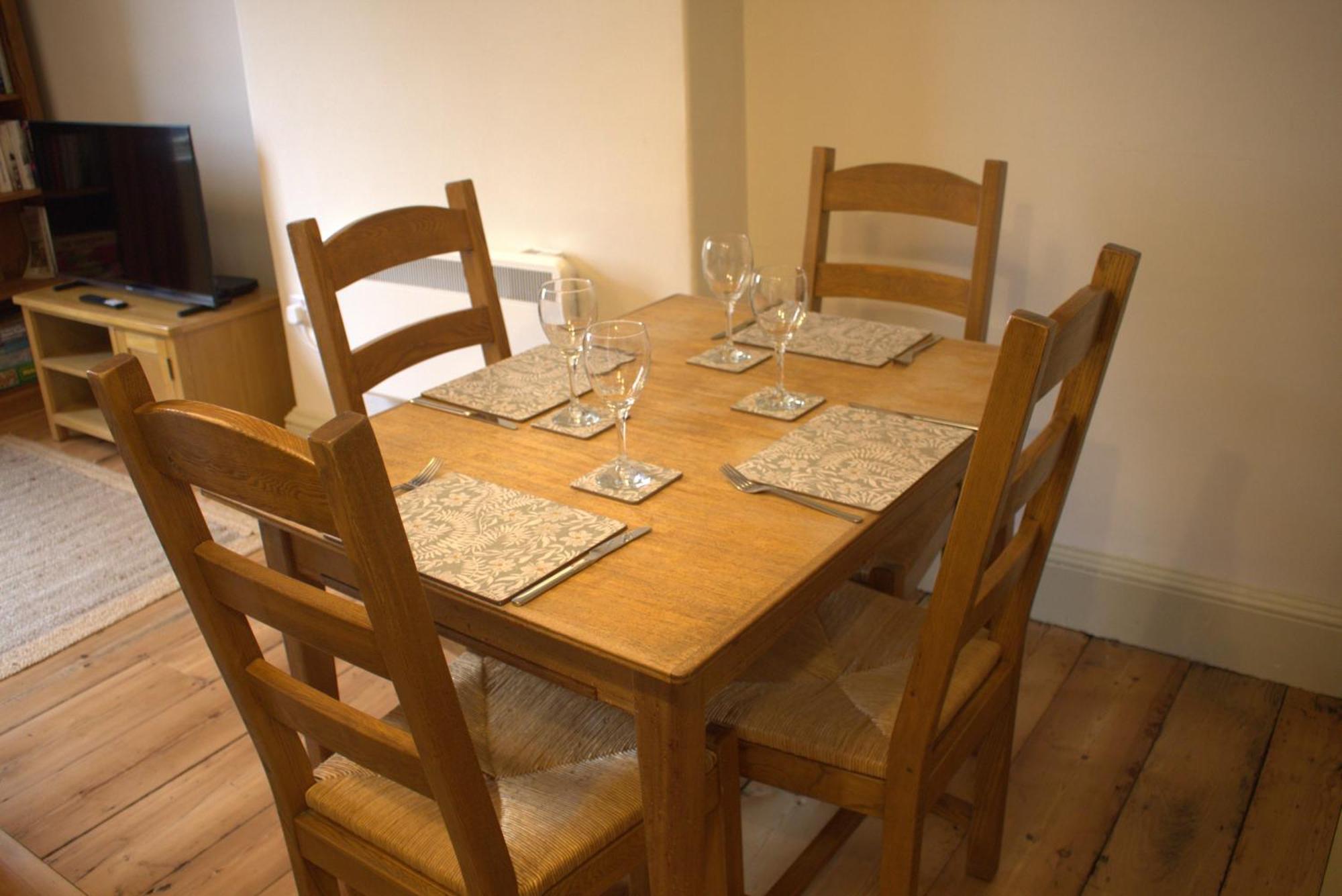 Central Gloucester Self-Catering Flat - A Hidden Gem Exterior foto